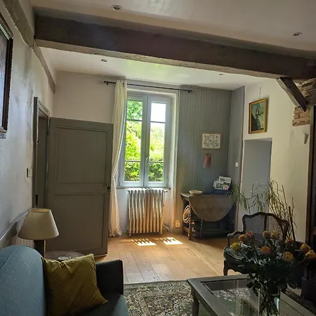 De La Tour Donjon Holiday home