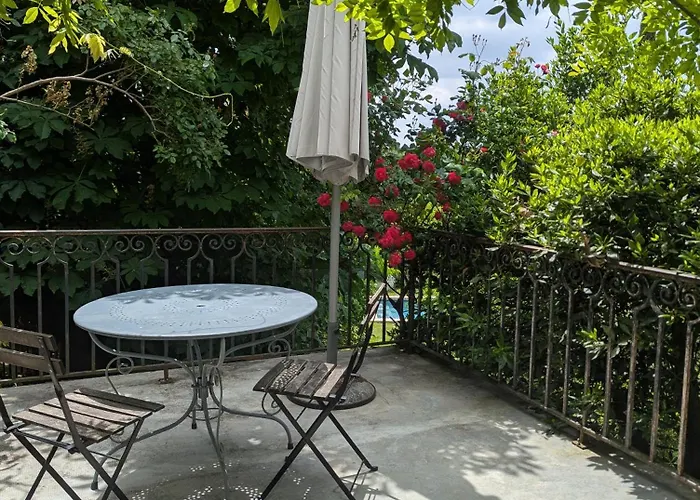 بيت للعطل De La Tour Donjon *